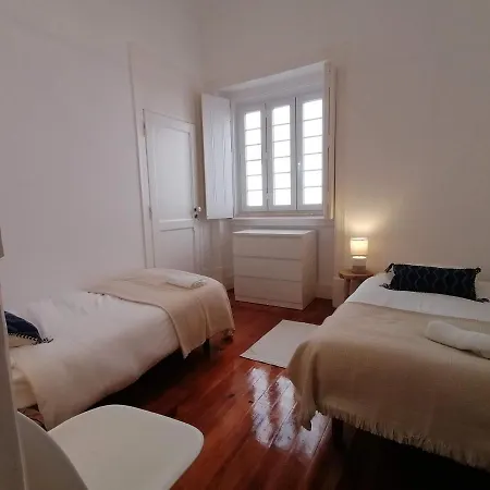 Stunning Apartment Marquês de Pombal-3